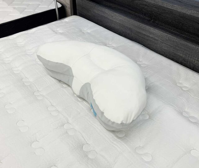 横寝が変わると、眠りが変わる。横向き寝の快適さを追求した #ヨコネグ。特許取得の「二階建て構造」と腕肩ポケットで肩や腕への負担を軽減し、自然な寝姿勢をサポート◎肌ざわりの良い綿パイル素材で清潔に快適♪横寝派はもちろん、いびきや肩こりに悩む方にもおすすめです。