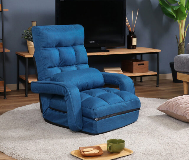 使い方4通り！色んなくつろぎを楽しめる #多機能座椅子。背もたれを調整して座椅子としてはもちろん、クッションを広げてロング座椅子として、クッションを組み合わせた寛ぎ方、フラットにしてマットレスの様に使うことも◎折り畳んでコンパクトに収納もOK！