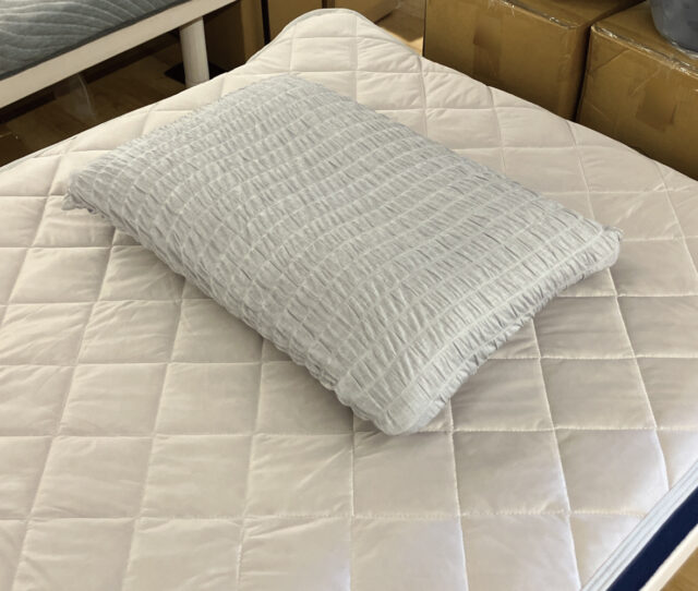 ボリュームくしゅくしゅ冷感＃枕カバー！ベタつかずさらさら爽やかな触り心地！夏の寝苦しさから解き放たれる♪ひんやり素材で省エネにも◎