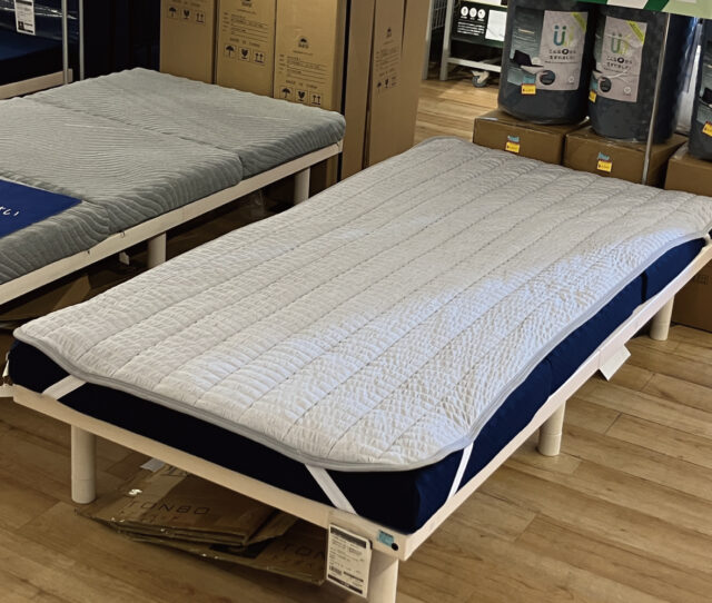 両面使える！ボリュームくしゅくしゅ＃冷感敷パッド！夏の寝苦しさからの解放！ひんやりベタつかない素材とタオル地のリバーシブル！その日の気温やあなたの気分によって変えられます♪