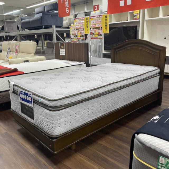 アメリカのホテルシェアNo.1、サータのマットレスがこの価格で！？人気のサータマットレスが、今回限りの特別価格で登場。やわらかいのにしっかり体を支えてくれて、快適な寝心地です◎