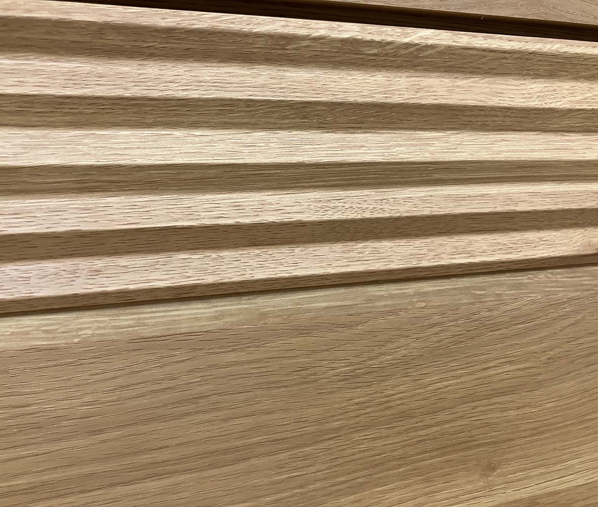 ナチュラルなのに上品◎木目のやさしい風合いと、さりげないゴールド ナチュラルなのに上品◎木目のやさしい風合いと、さりげないゴールド